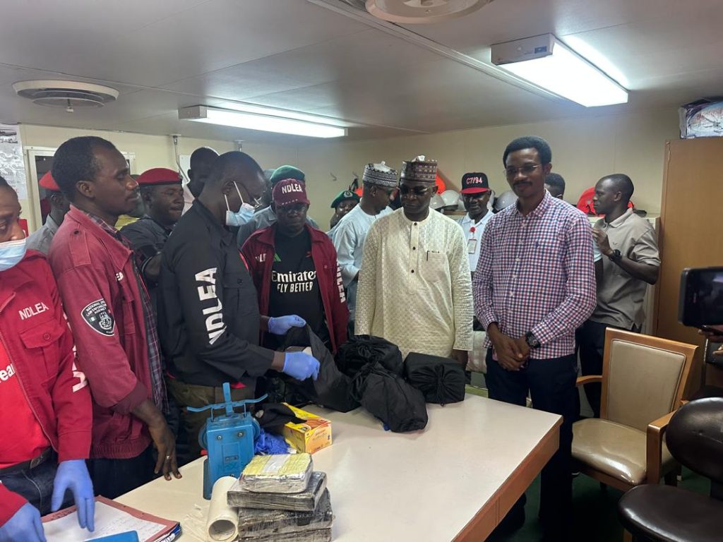 Apapa Customs Intercepts 25.5kg Cocaine on Brazilian Vessel, Hands Over to NDLEA